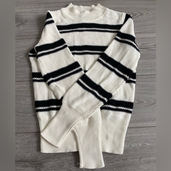 GAP Striped Sweater - Picture 2 of 3